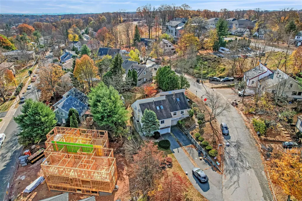 18/20 Wolfe Drive Spring Valley NY 10977