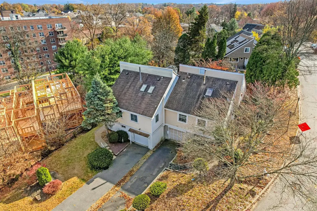 18/20 Wolfe Drive Spring Valley NY 10977