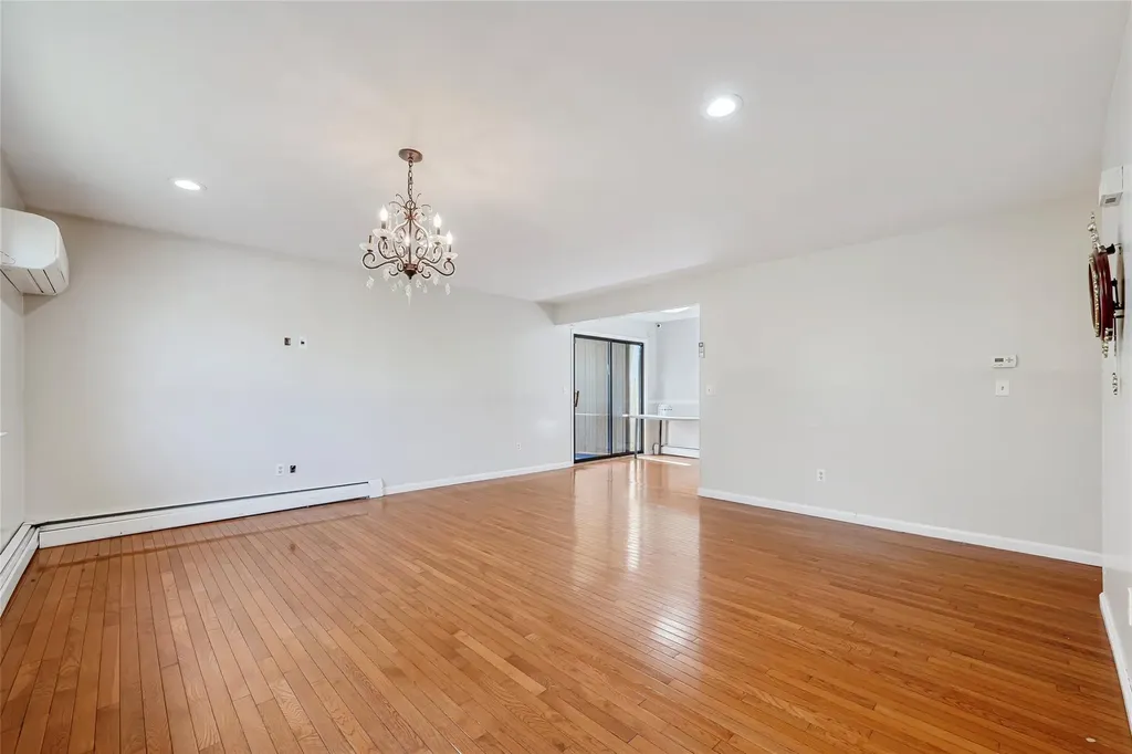 18/20 Wolfe Drive Spring Valley NY 10977