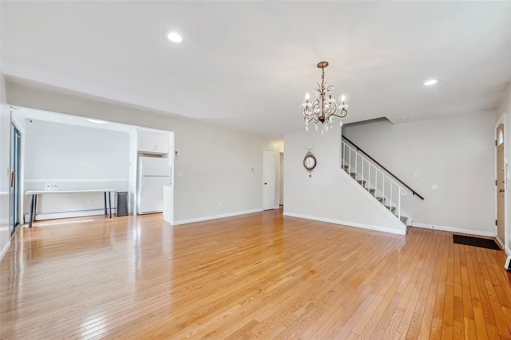 18/20 Wolfe Drive Spring Valley NY 10977