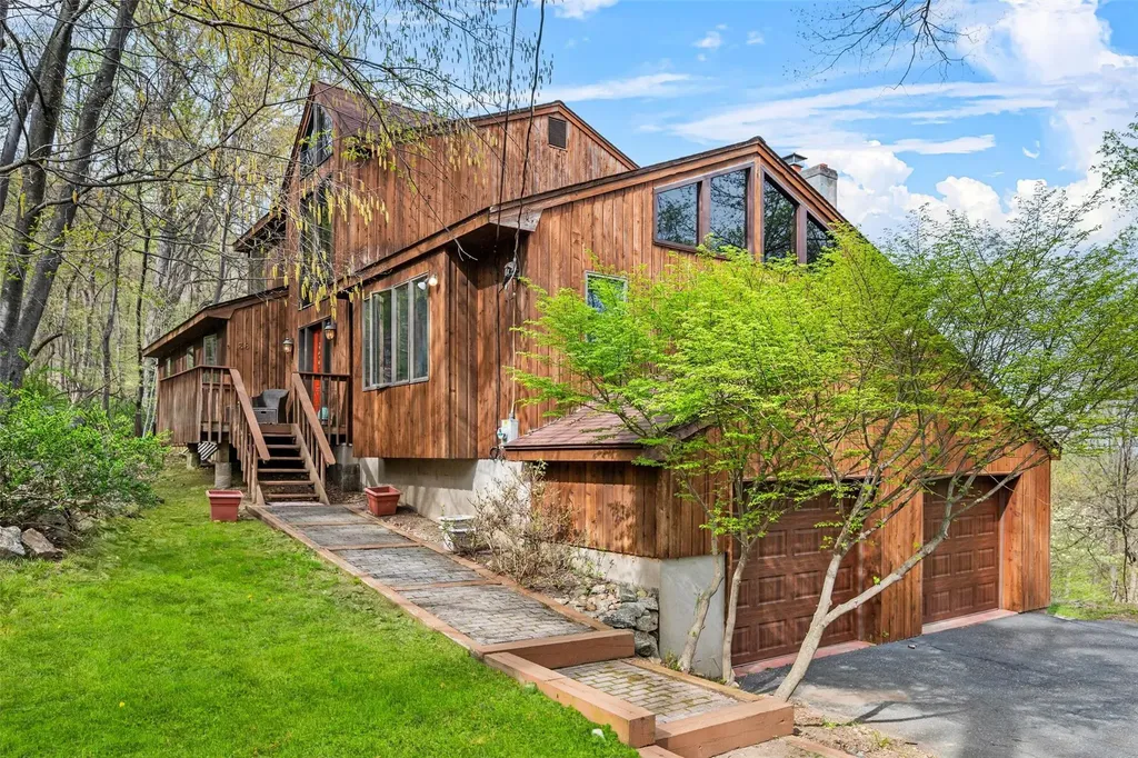 38 Ridgetop Drive Tomkins Cove NY 10986