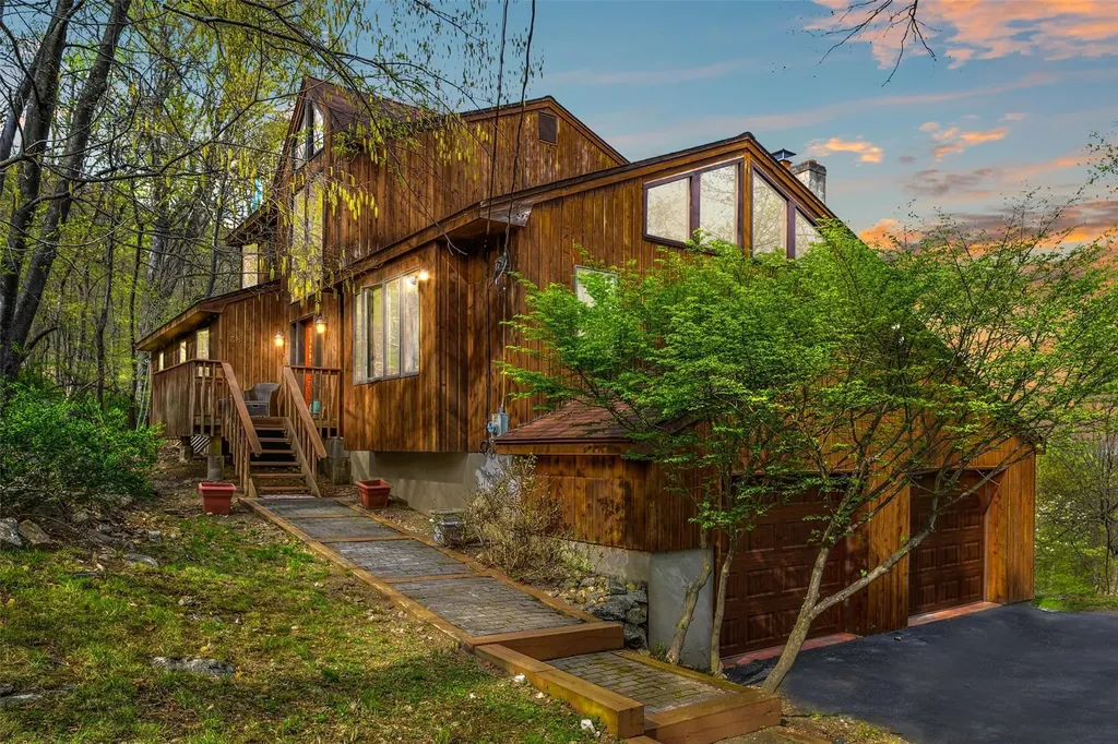 38 Ridgetop Drive Tomkins Cove NY 10986