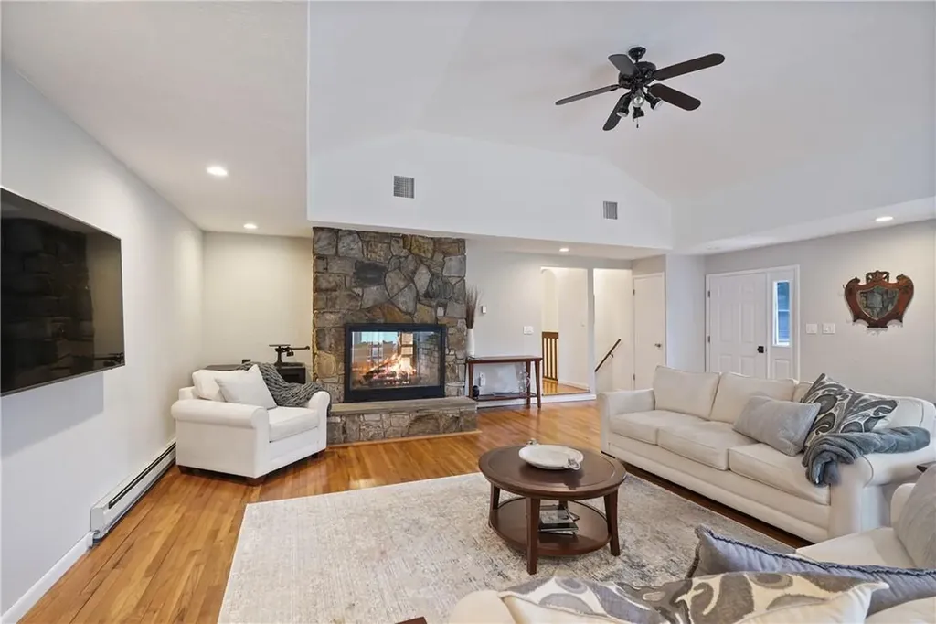 28 Perch Drive Mahopac NY 10541