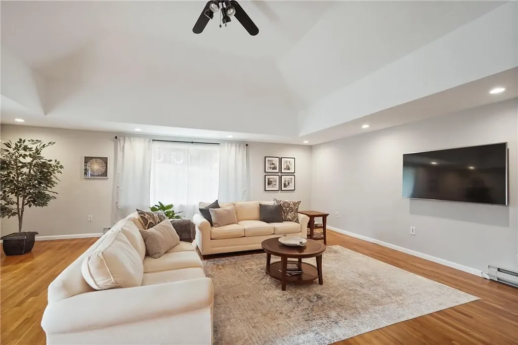 28 Perch Drive Mahopac NY 10541