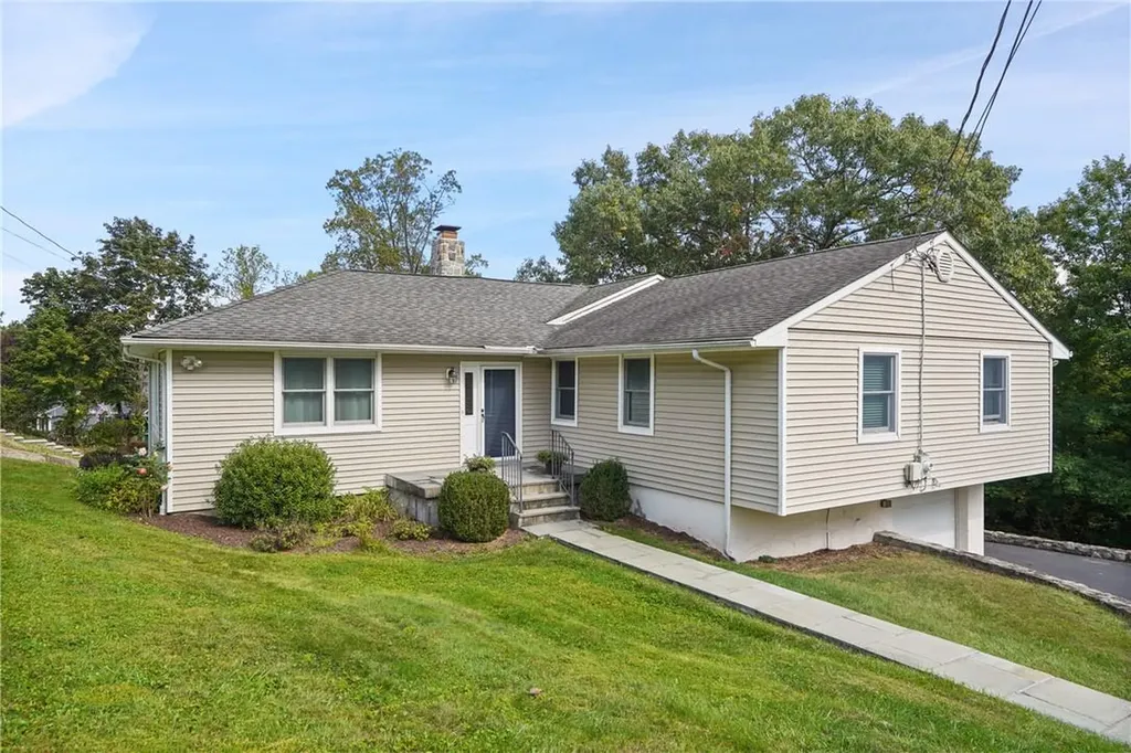 28 Perch Drive Mahopac NY 10541