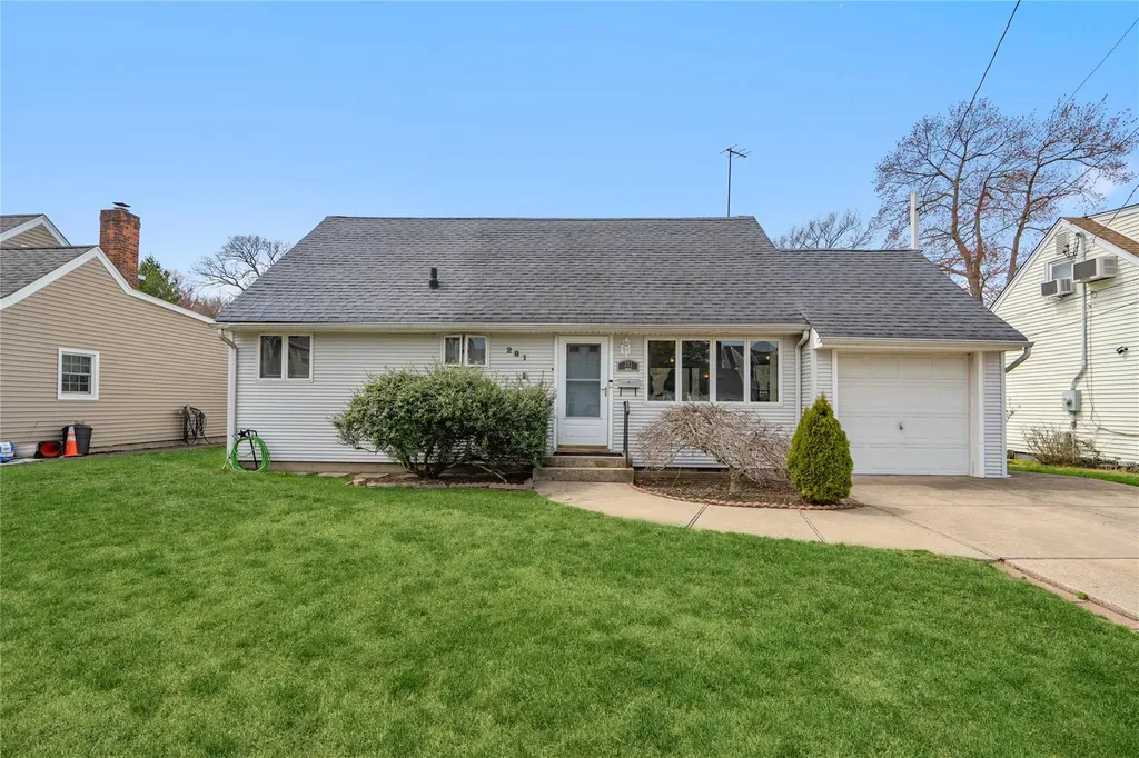 281 Meadowbrook Road Merrick NY 11566