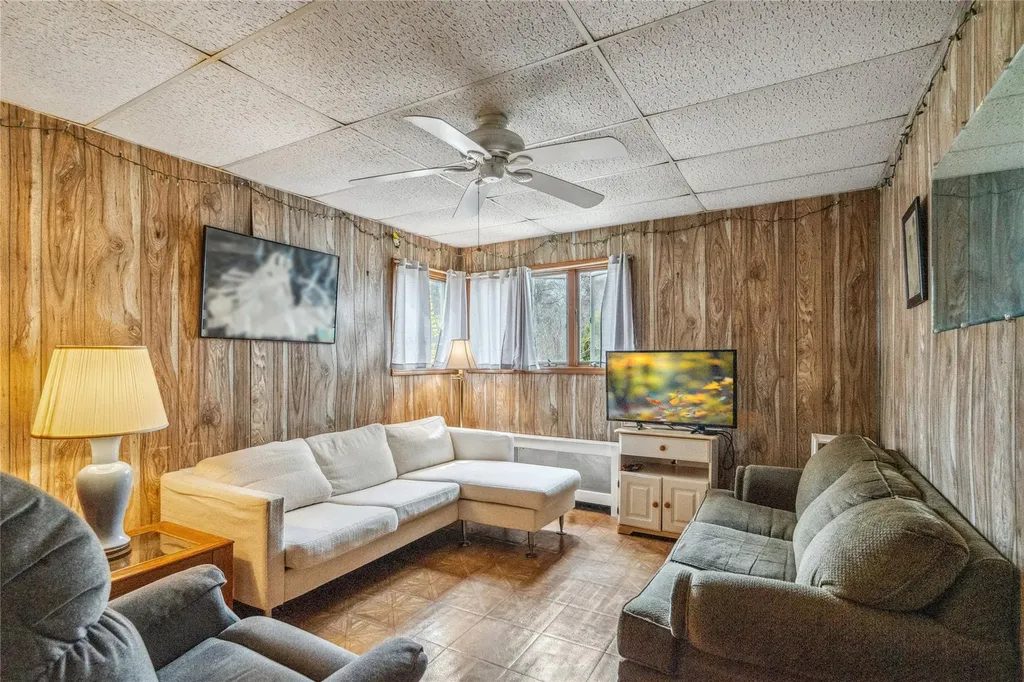 281 Meadowbrook Road Merrick NY 11566
