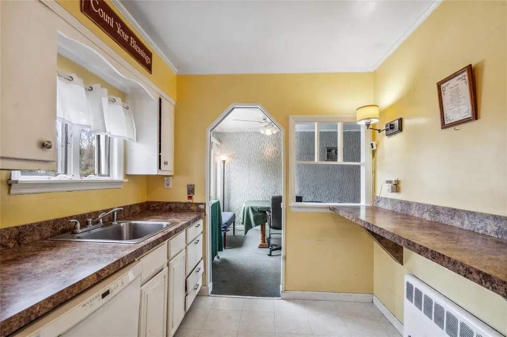 281 Meadowbrook Road Merrick NY 11566