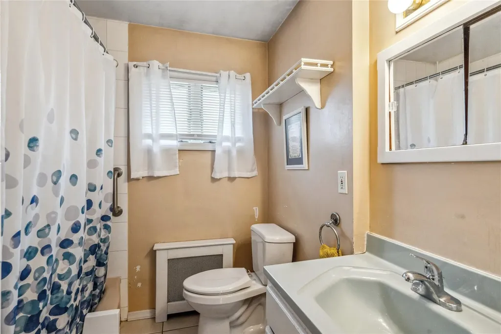 281 Meadowbrook Road Merrick NY 11566