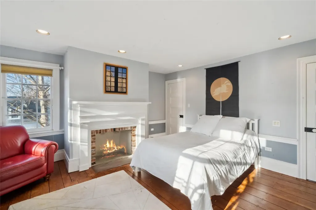 125 E Broadway Roslyn NY 11576