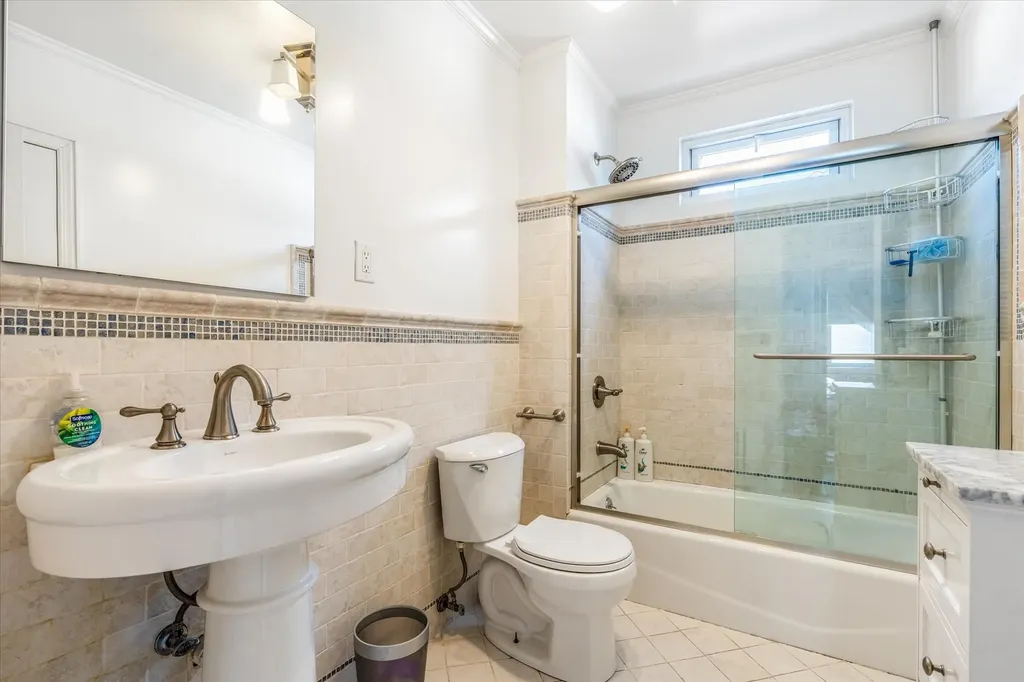 16643 24th Road Whitestone NY 11357