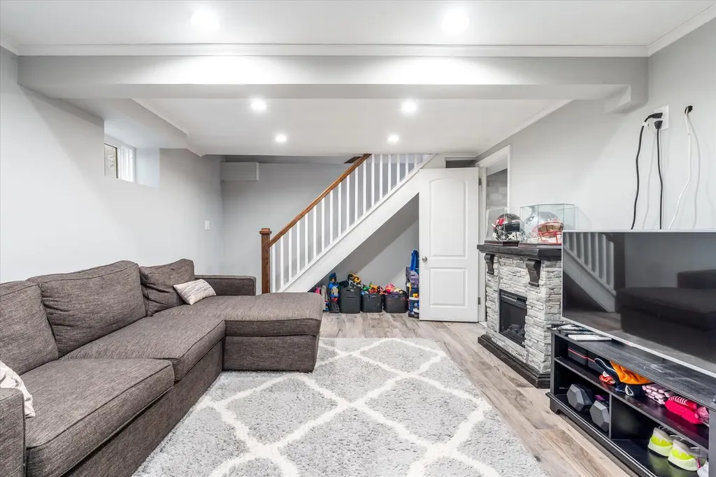 16643 24th Road Whitestone NY 11357