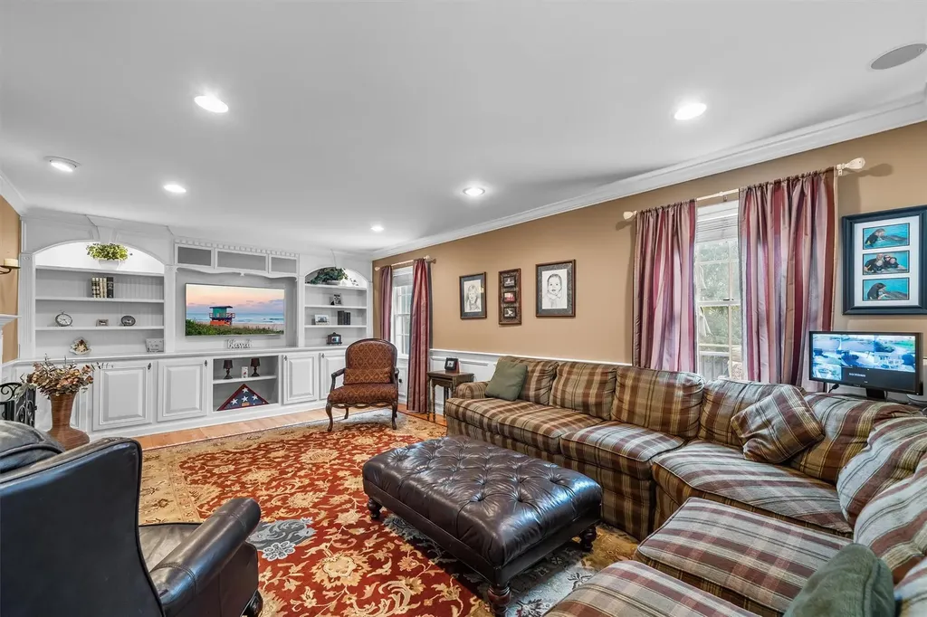 40 Watergate Drive Amawalk NY 10501