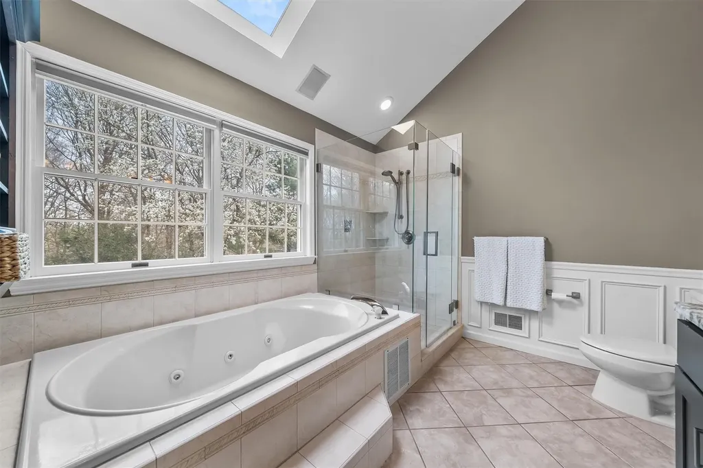 40 Watergate Drive Amawalk NY 10501