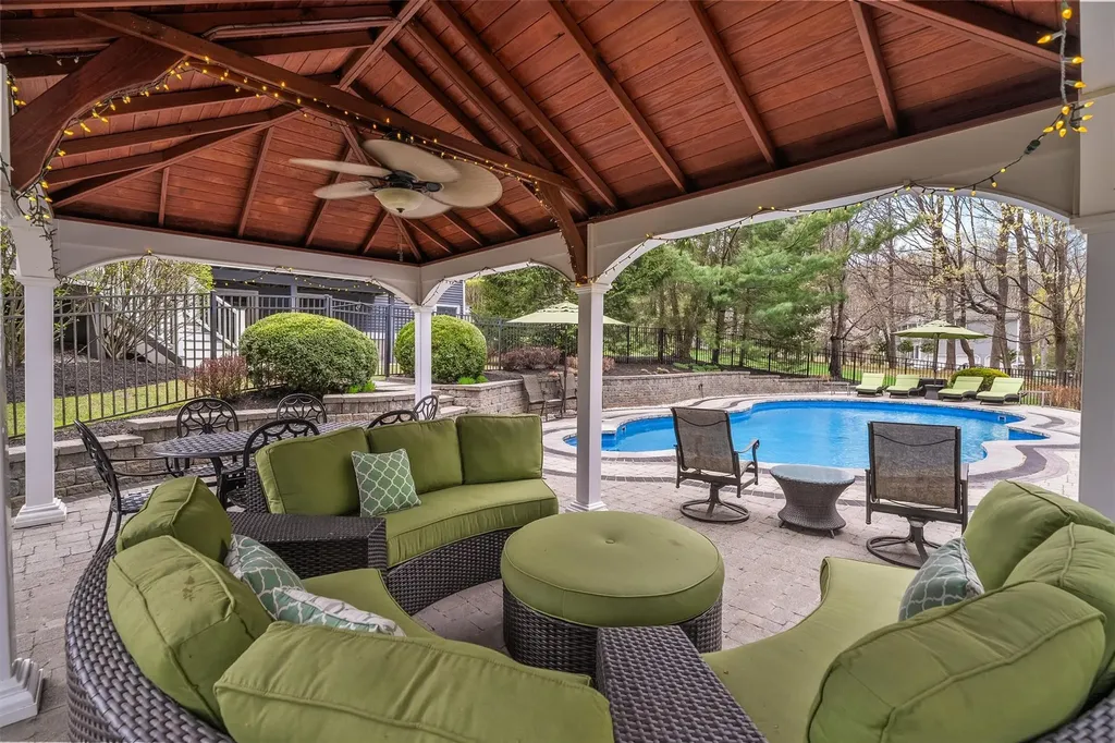 40 Watergate Drive Amawalk NY 10501