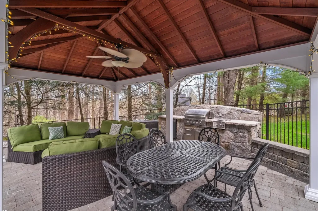 40 Watergate Drive Amawalk NY 10501