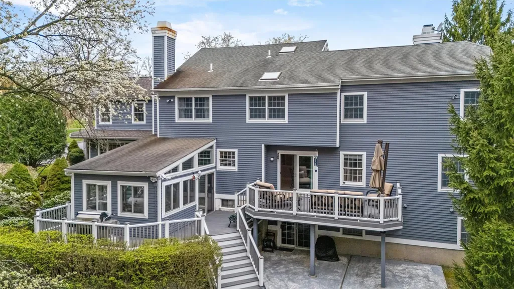 40 Watergate Drive Amawalk NY 10501