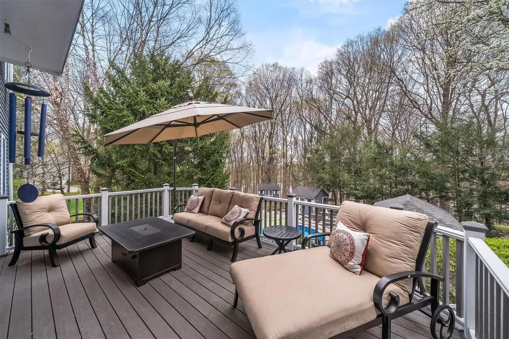 40 Watergate Drive Amawalk NY 10501