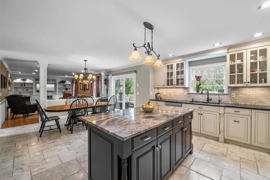 40 Watergate Drive Amawalk NY 10501