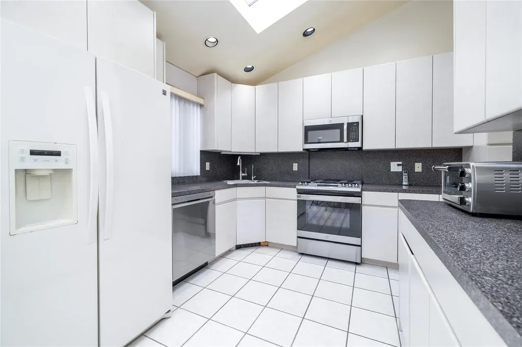 1001 Green Place Baldwin NY 11510