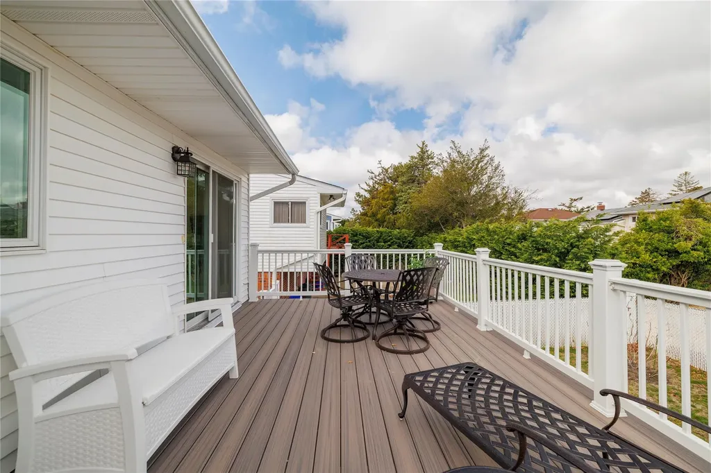 1001 Green Place Baldwin NY 11510