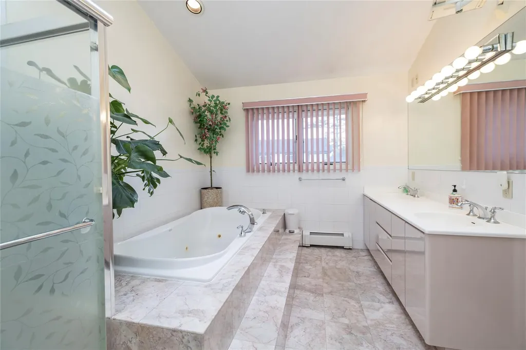 1001 Green Place Baldwin NY 11510