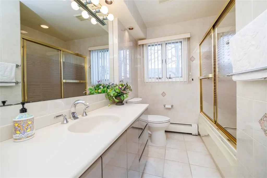 1001 Green Place Baldwin NY 11510