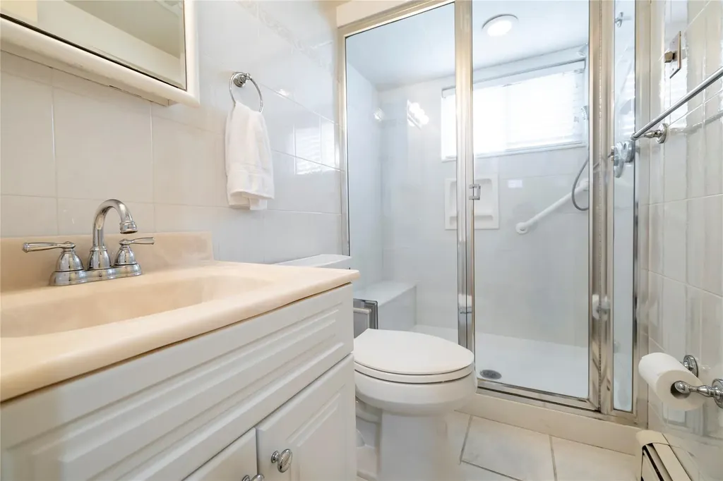 1001 Green Place Baldwin NY 11510