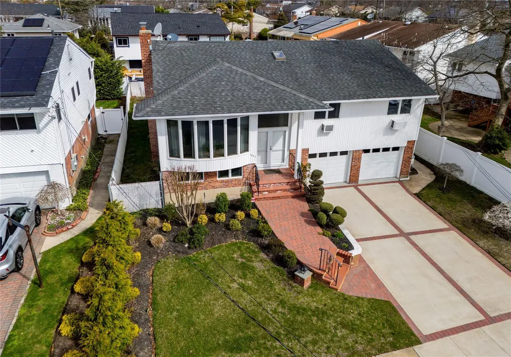 1001 Green Place Baldwin NY 11510