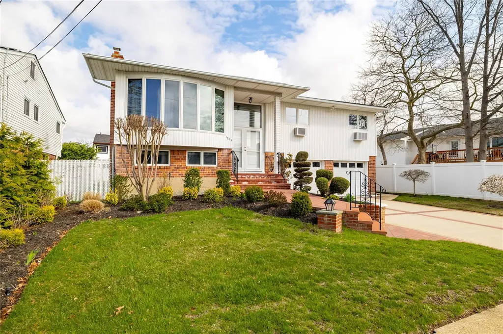 1001 Green Place Baldwin NY 11510