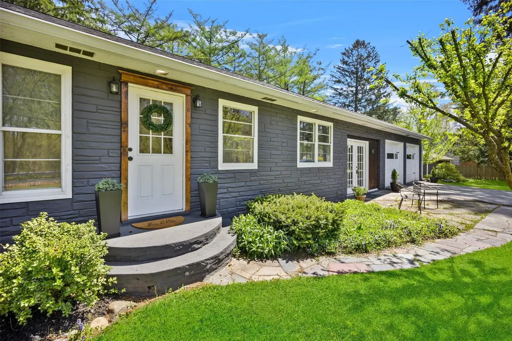 548 Creek Road Poughkeepsie NY 12601
