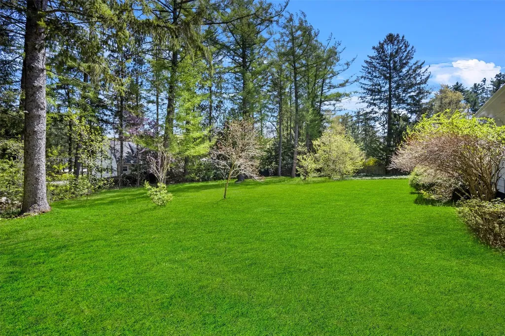 548 Creek Road Poughkeepsie NY 12601