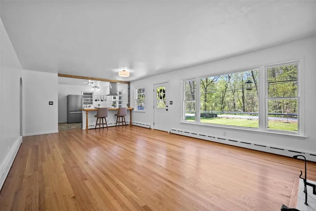548 Creek Road Poughkeepsie NY 12601