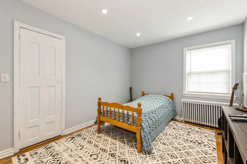 186 Stuart Road Valley Stream NY 11581