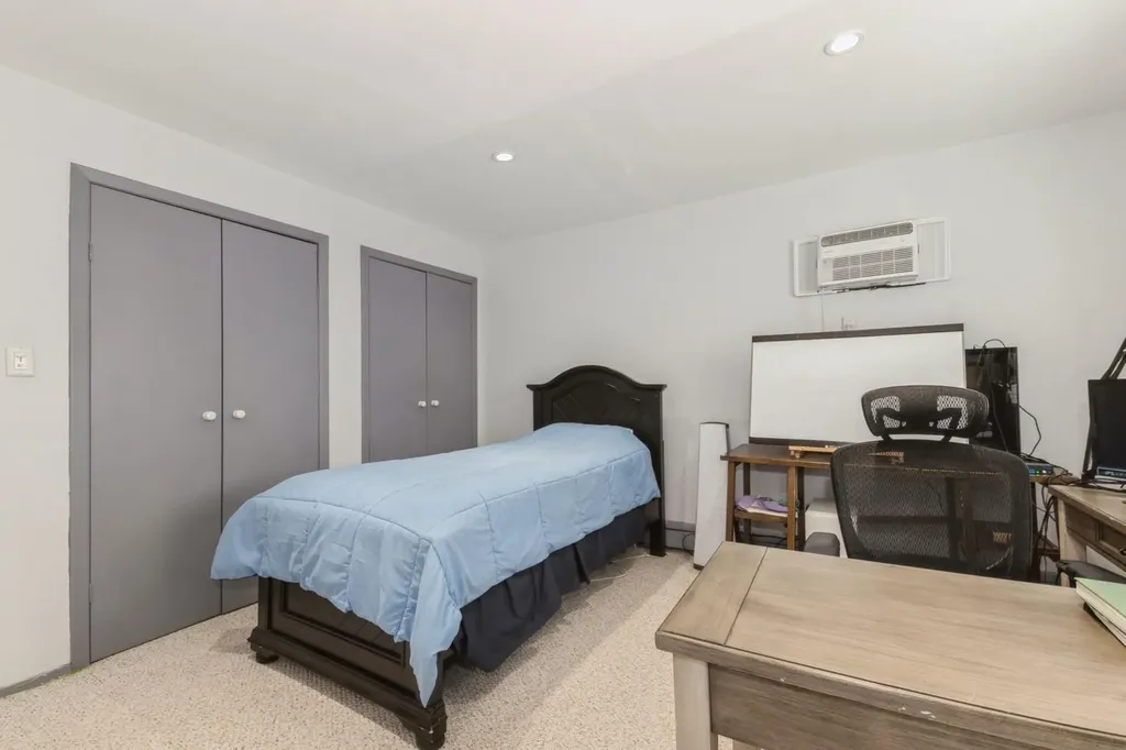 186 Stuart Road Valley Stream NY 11581