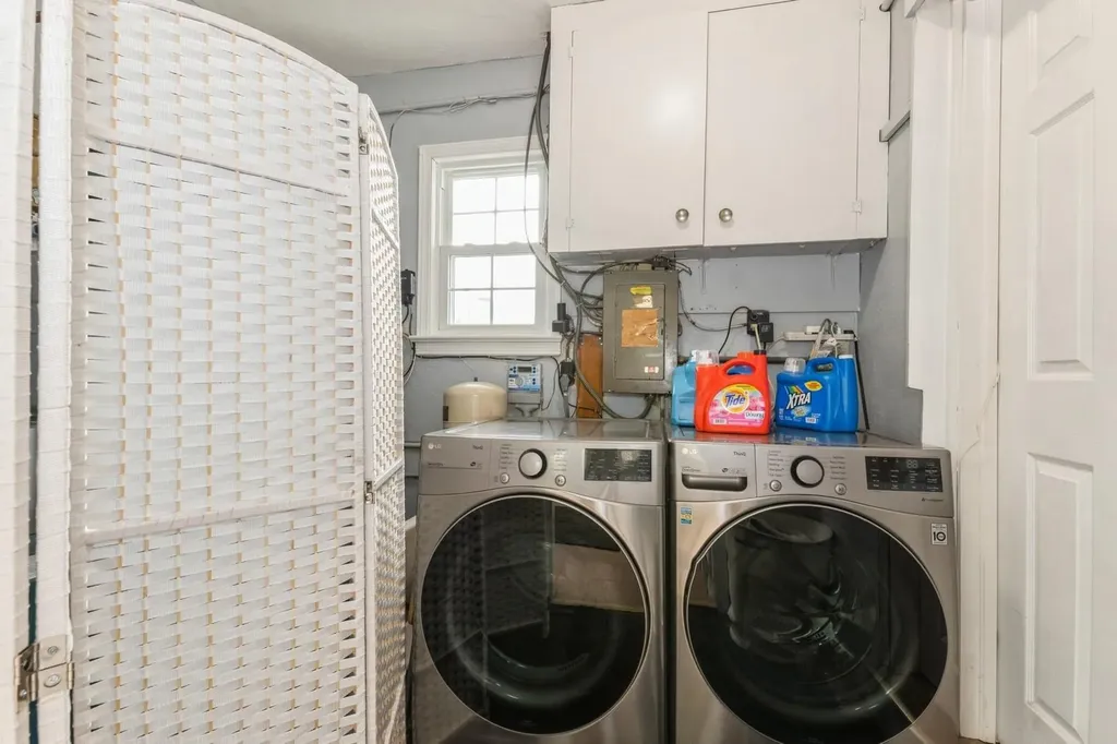 186 Stuart Road Valley Stream NY 11581