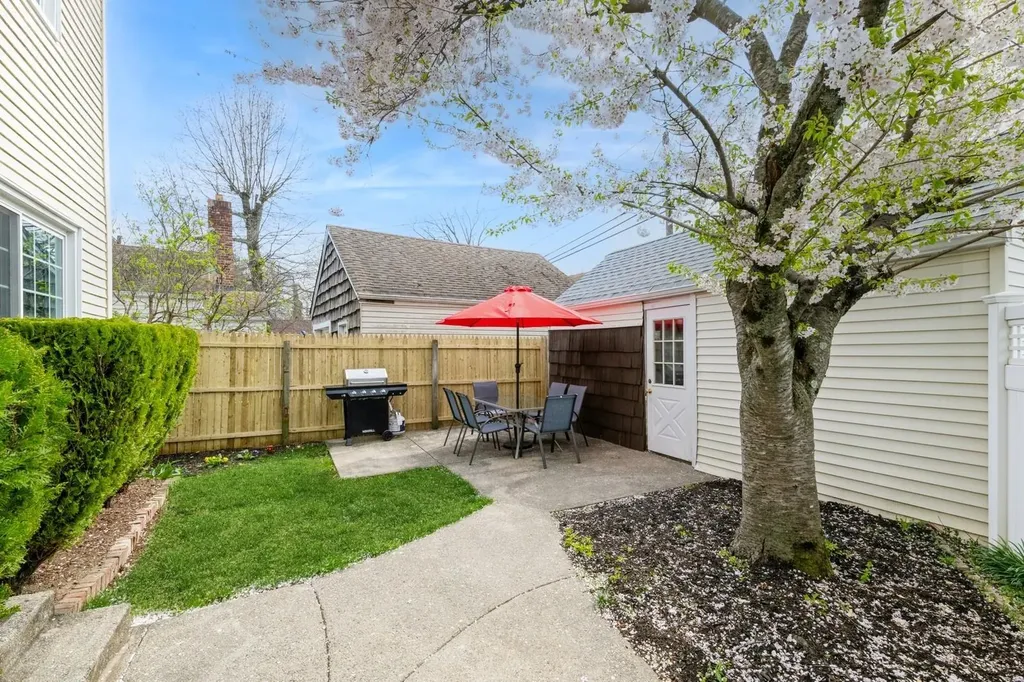 186 Stuart Road Valley Stream NY 11581