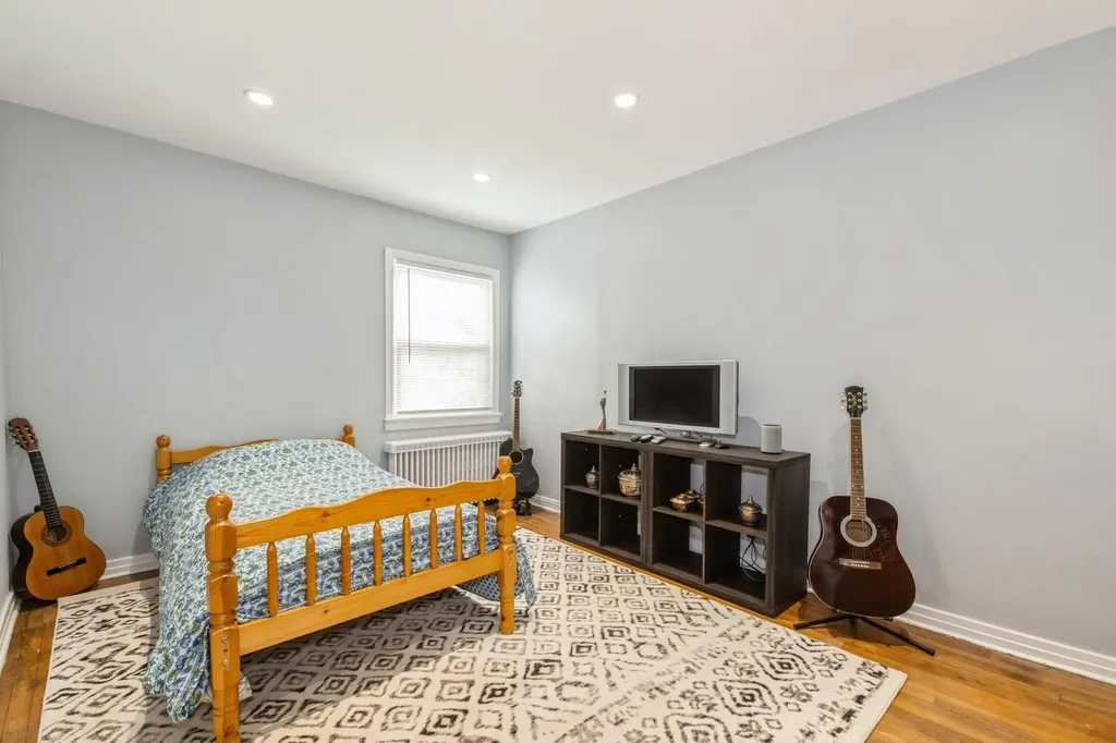 186 Stuart Road Valley Stream NY 11581