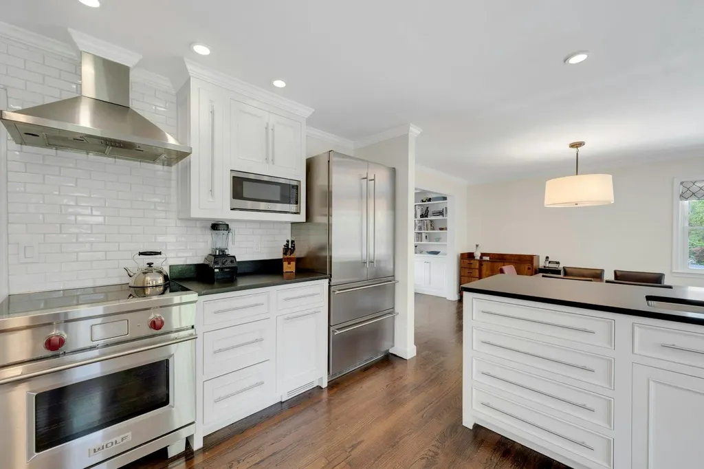 737 Forest Avenue Larchmont NY 10538