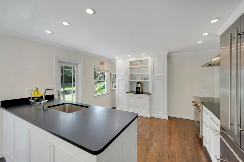 737 Forest Avenue Larchmont NY 10538