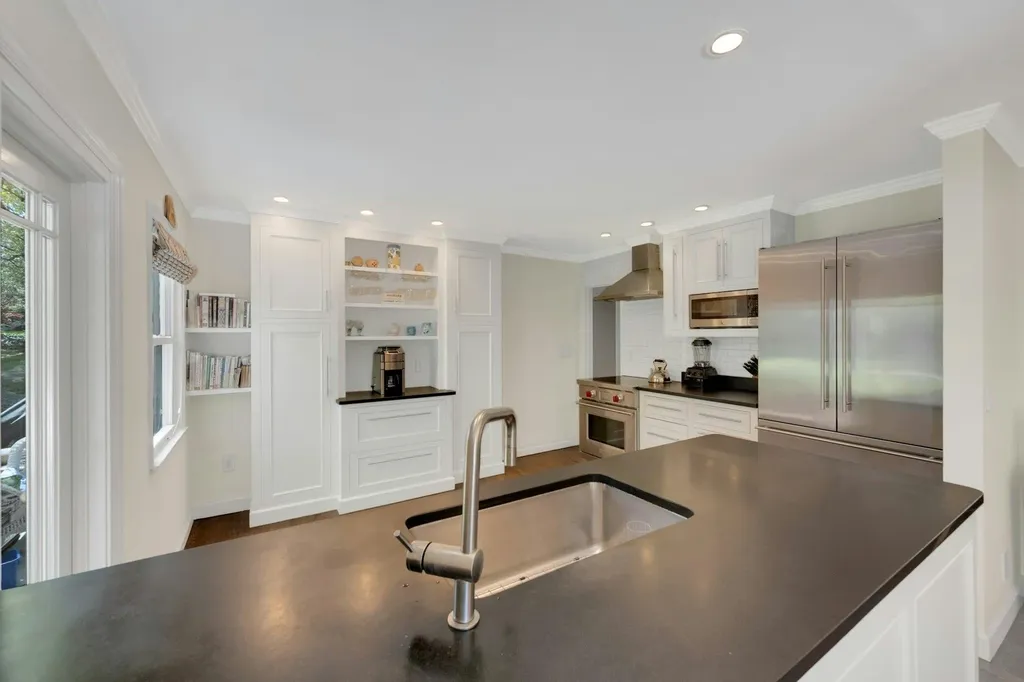 737 Forest Avenue Larchmont NY 10538