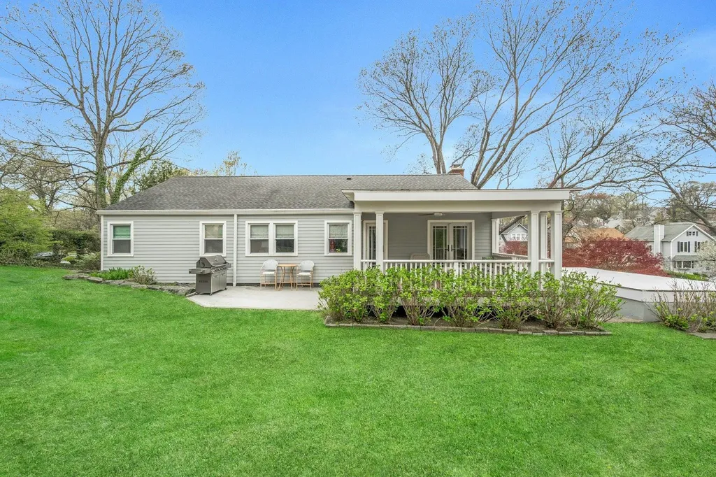 737 Forest Avenue Larchmont NY 10538