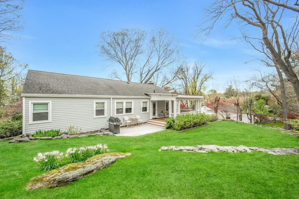 737 Forest Avenue Larchmont NY 10538