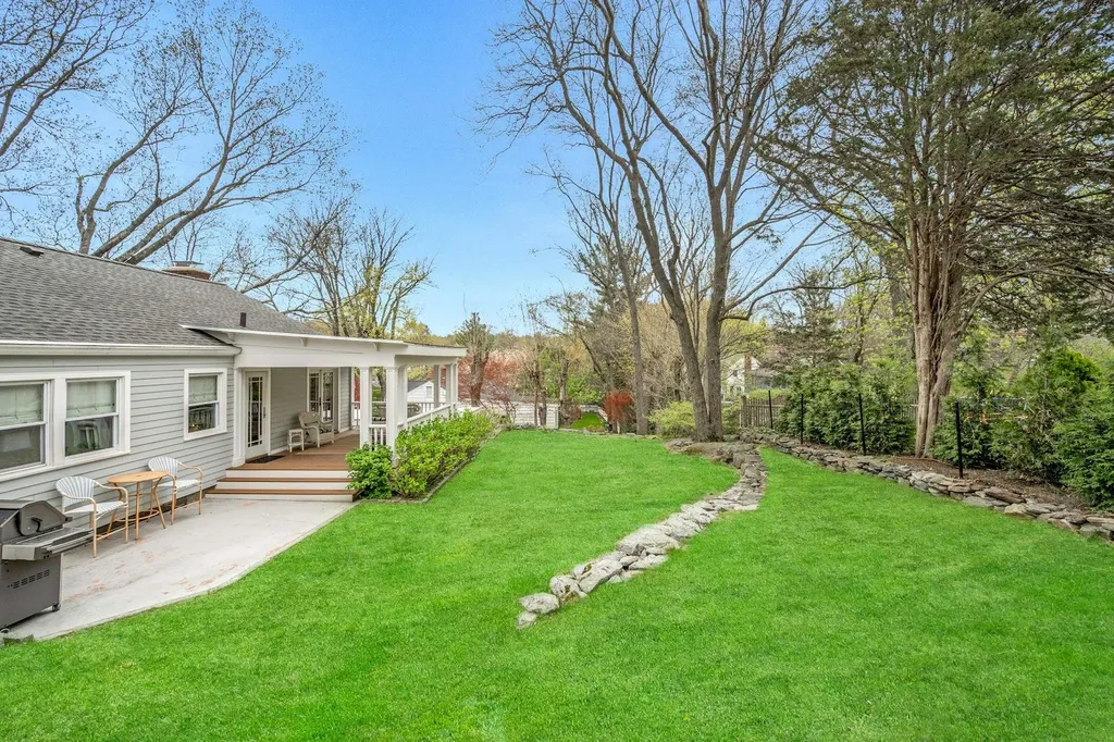 737 Forest Avenue Larchmont NY 10538