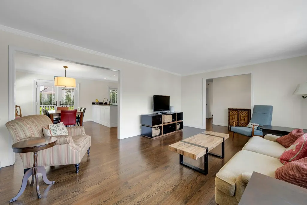 737 Forest Avenue Larchmont NY 10538