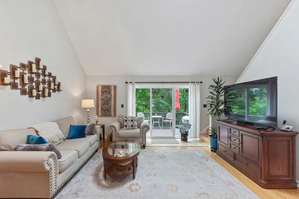 138 Fields Lane Peekskill NY 10566