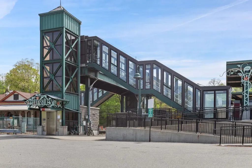 138 Fields Lane Peekskill NY 10566