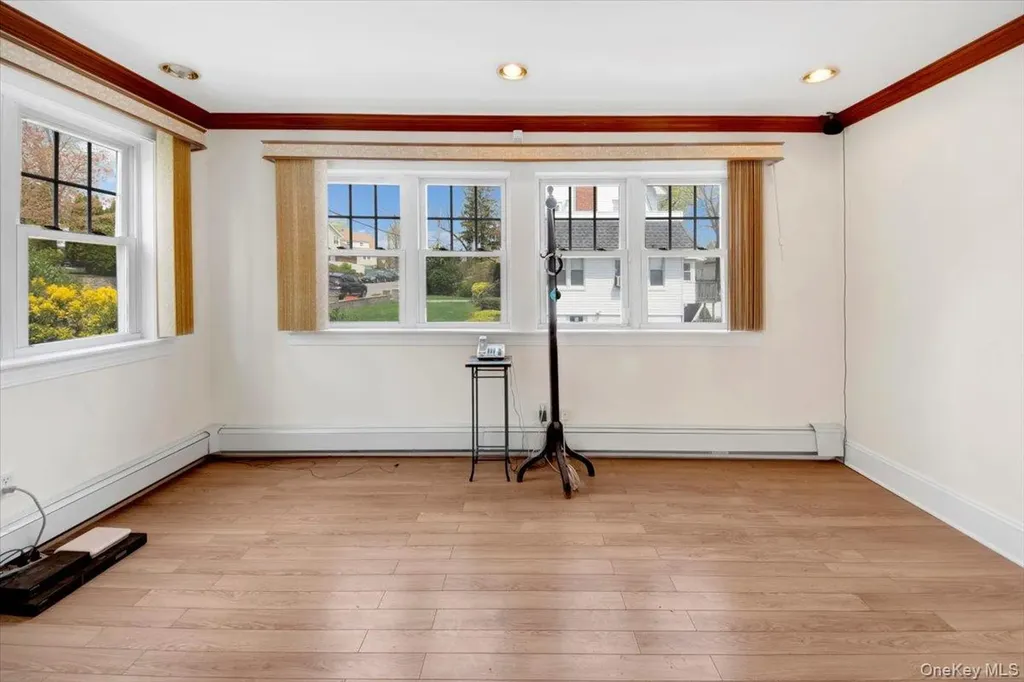 12 Pilgrim Avenue Yonkers NY 10710