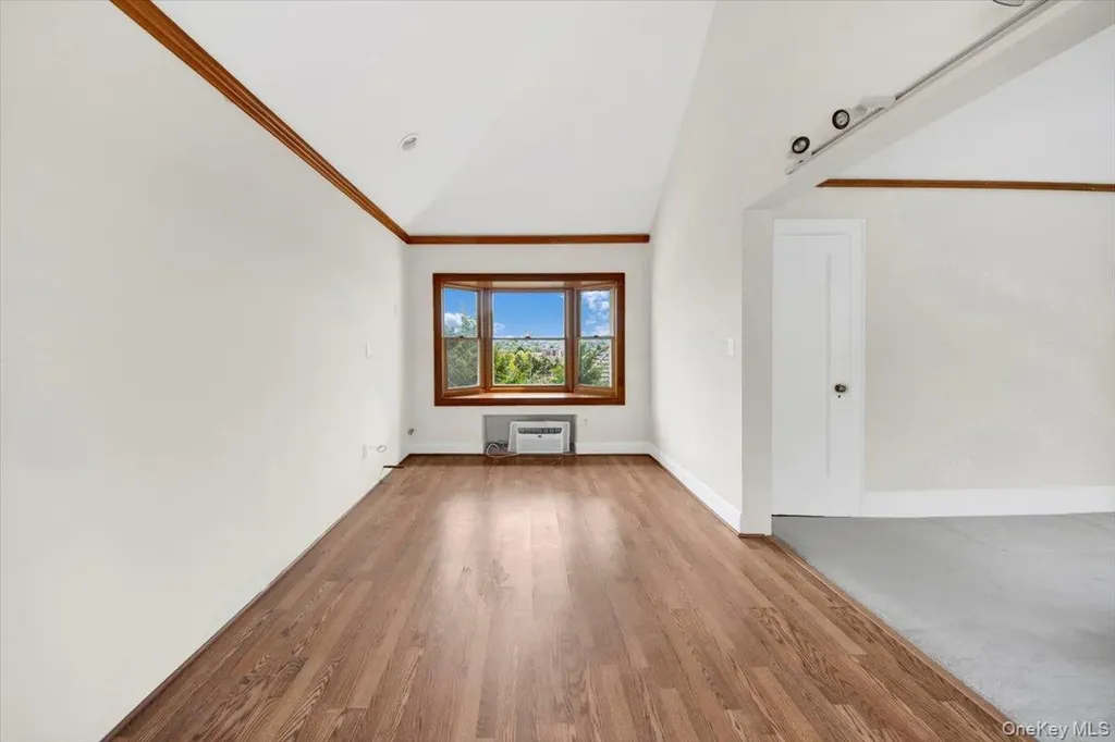 12 Pilgrim Avenue Yonkers NY 10710