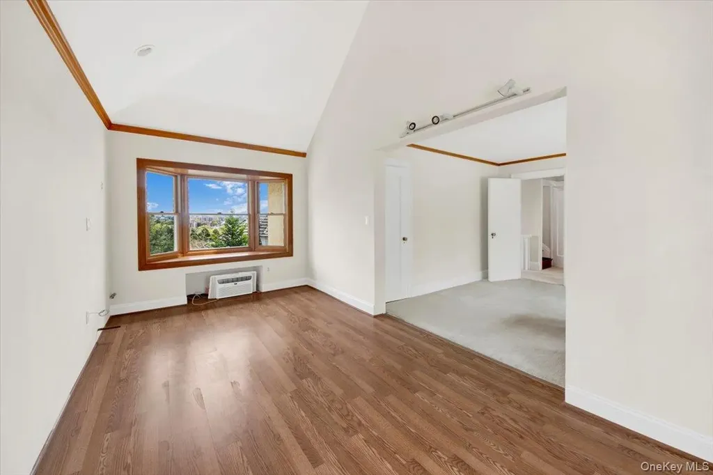 12 Pilgrim Avenue Yonkers NY 10710